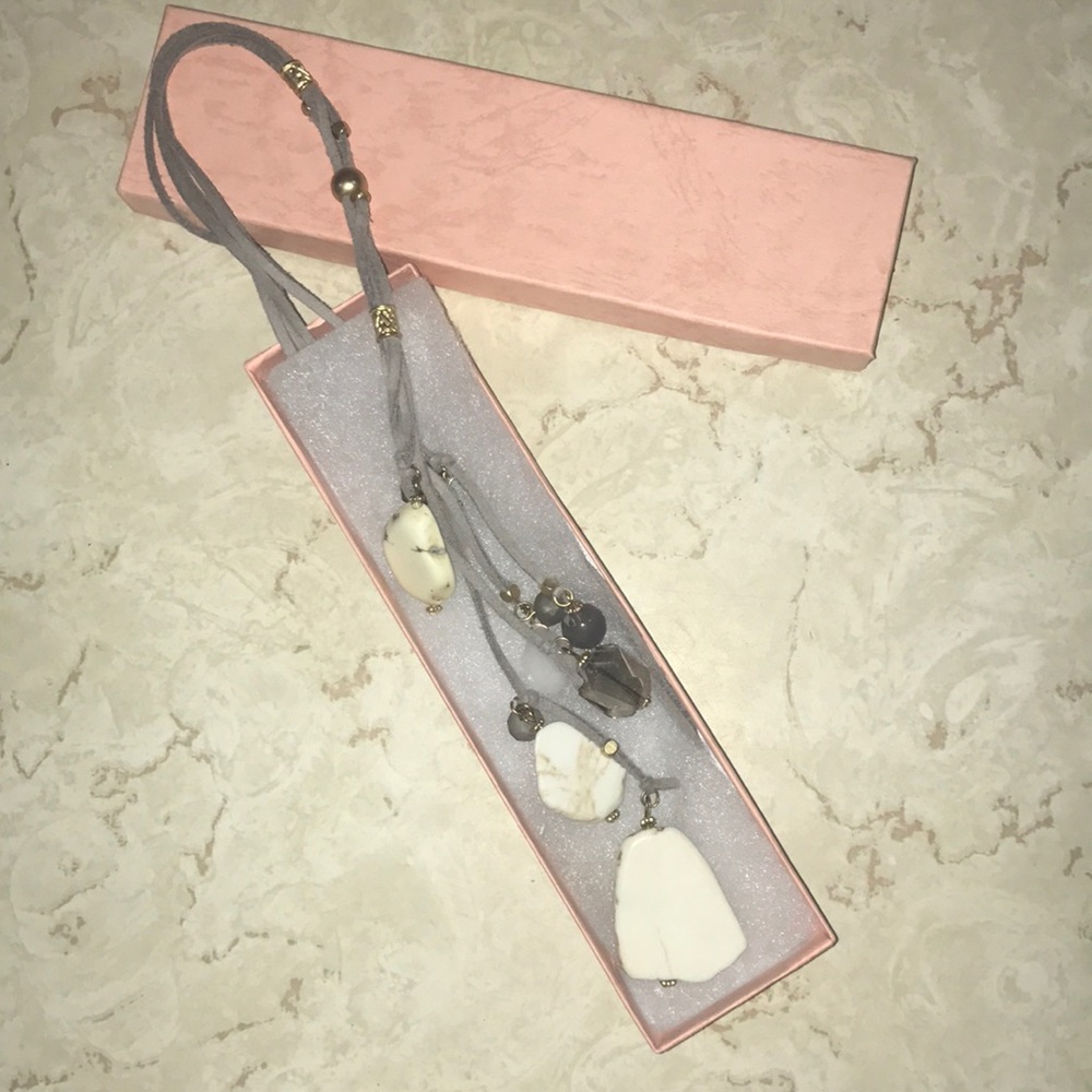 Layered stone necklace 🐚